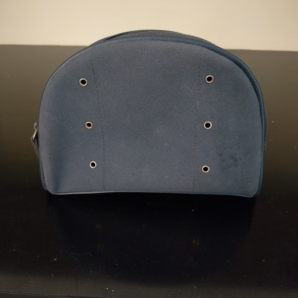 Travel case by BLUESTONE